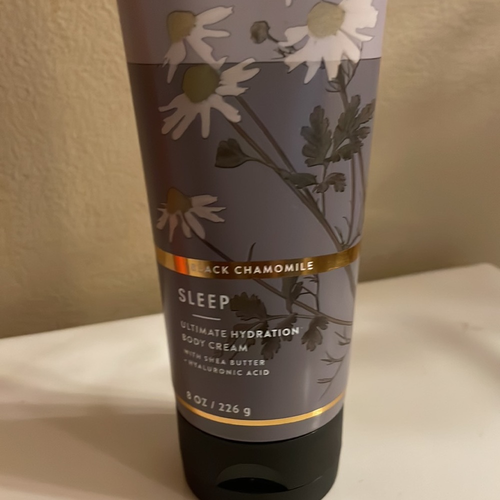 Bath & Body Works - Picture 2 of 4